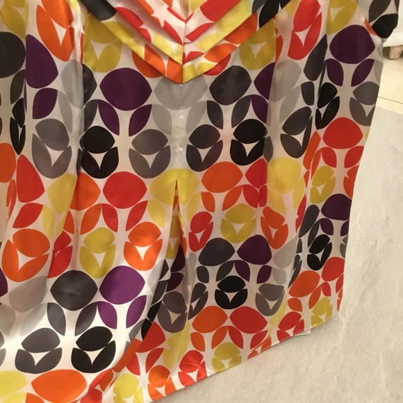 🌷Nine West Silk Blouse - Picture 6 of 10